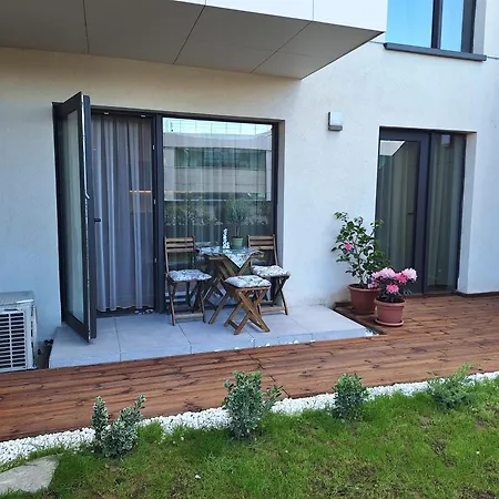 Nikola's Center Garden View 斯科普里